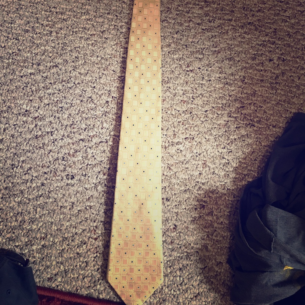 Yellow and blue men’s necktie